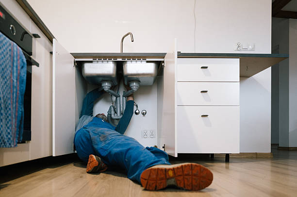 Professional Leak Detection technician working in Crescent City, FL